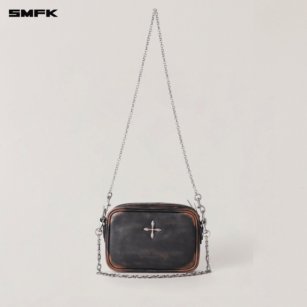 COMPASS BADGE PATINA LEATHER CHAIN BAG/SMALL WILD BLACK PATINA