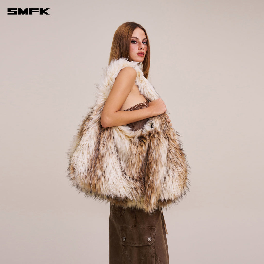 COMPASS COBBLE FURRY BAG/LARGE ARCTIC WOLF WHITE
