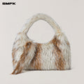 COMPASS COBBLE FURRY BAG/LARGE ARCTIC WOLF WHITE