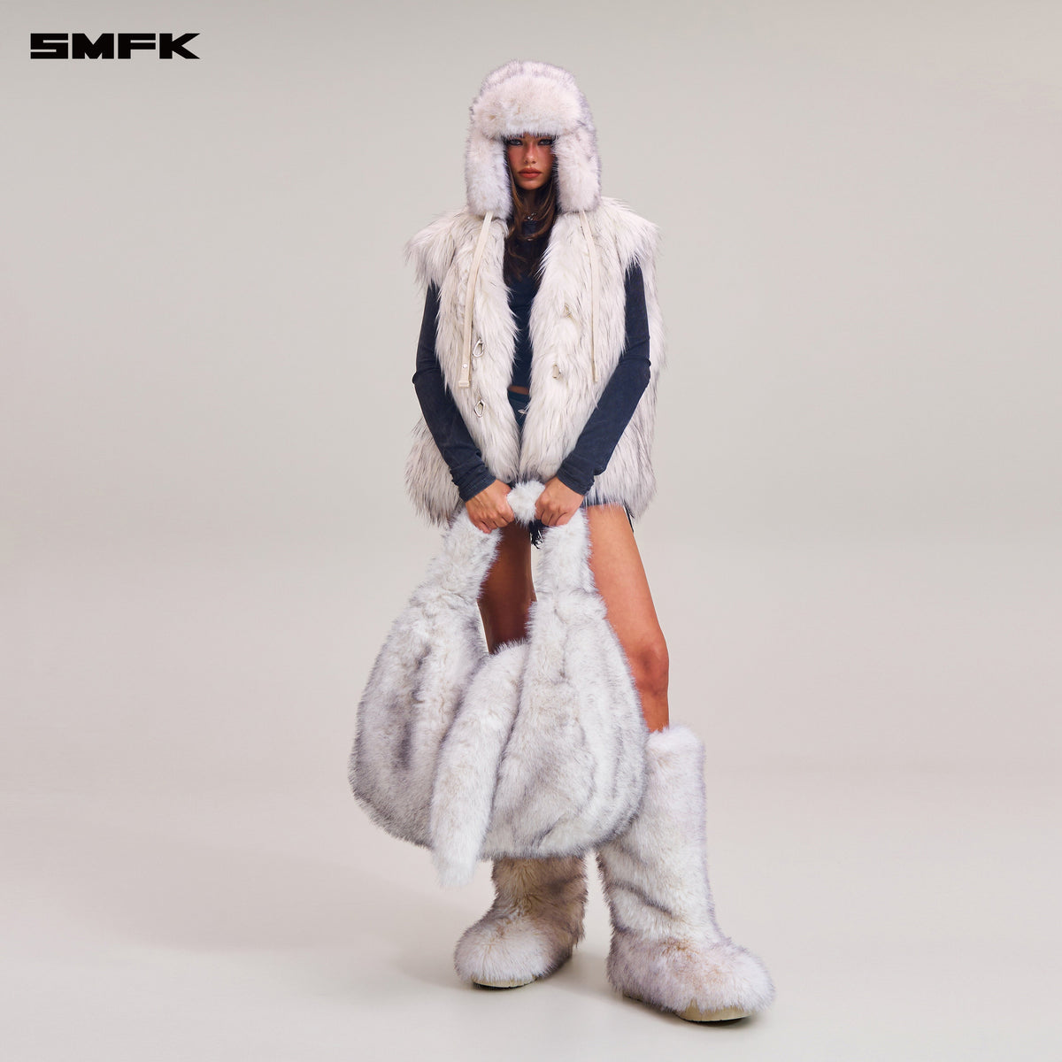 COMPASS COBBLE FURRY BAG/LARGE ARCTIC FOX WHITE