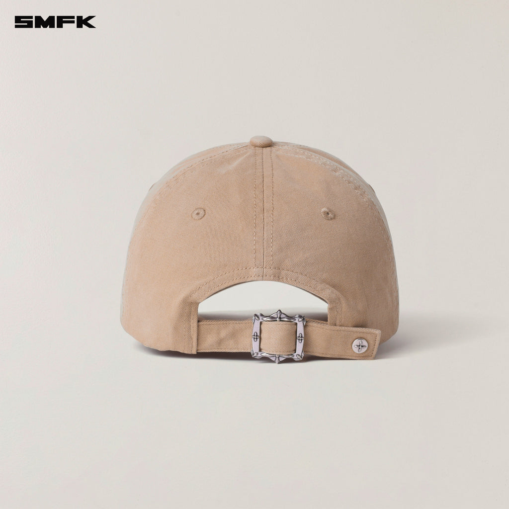 COMPASS BADGE CARGO CAP SAND