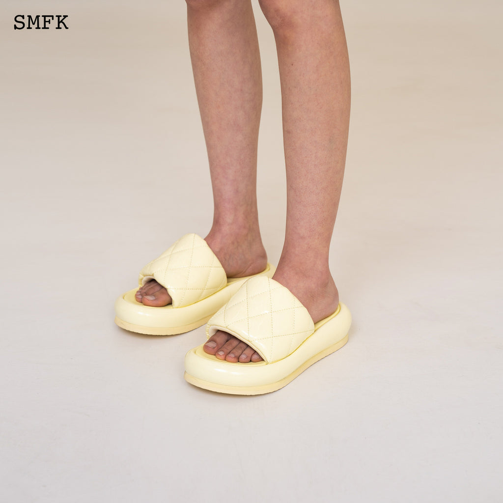 Compass Butter Bread Classic Slipper