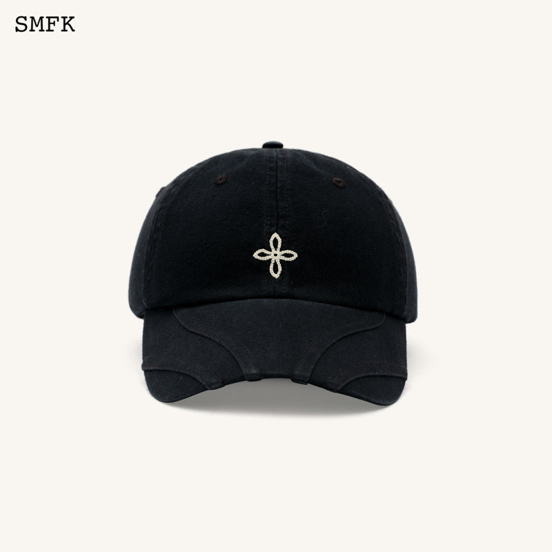 Compass Classic Cross Chain Baseball Cap In Black